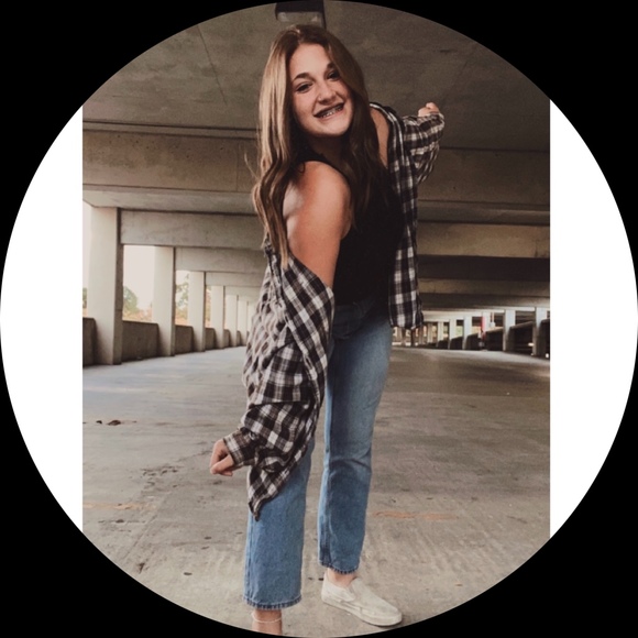 r_elizabeth_22